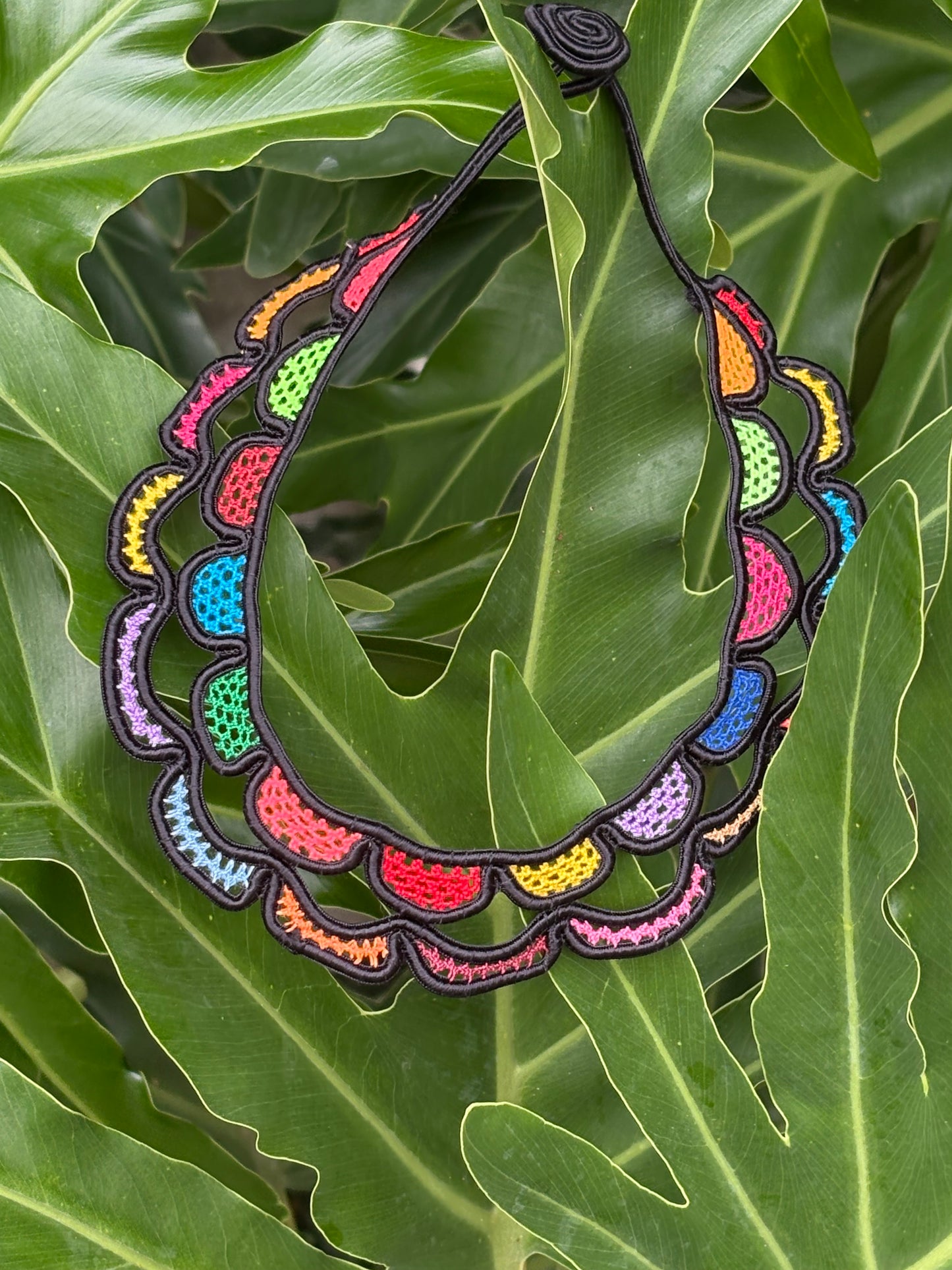 Capitello, Irish lace necklace