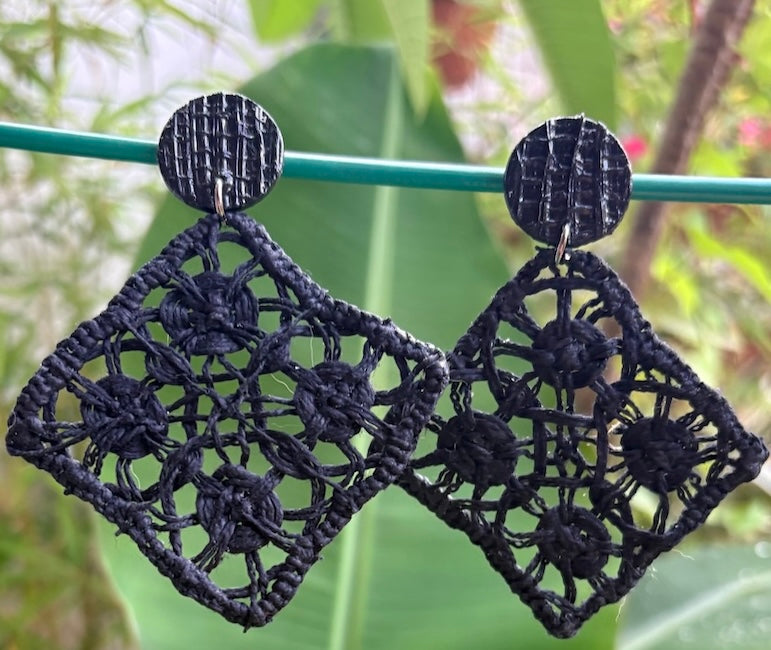 Morcego, brincos bordados