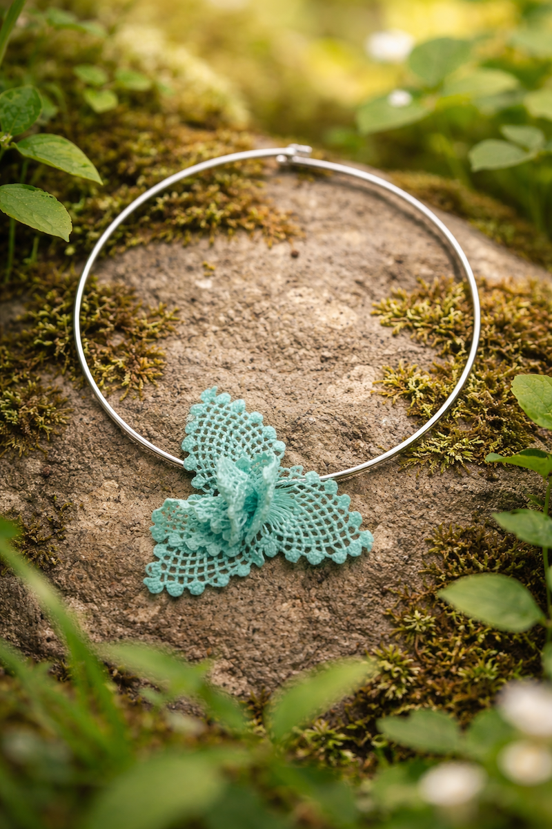 Dalia, Irish lace earrings