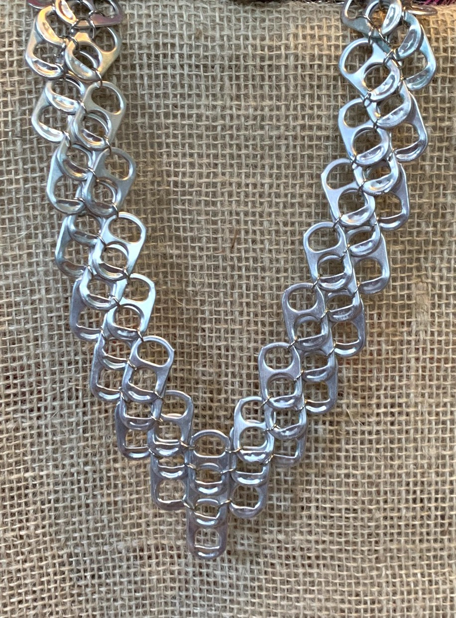 Upcycled, colar de lacres reciclados