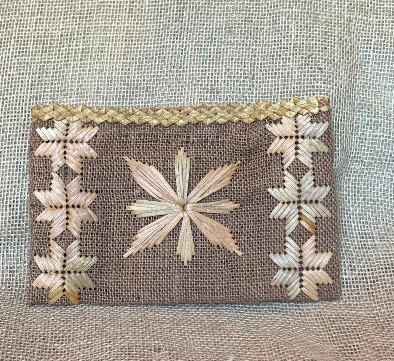 Estrela cardinal, carteira bordada