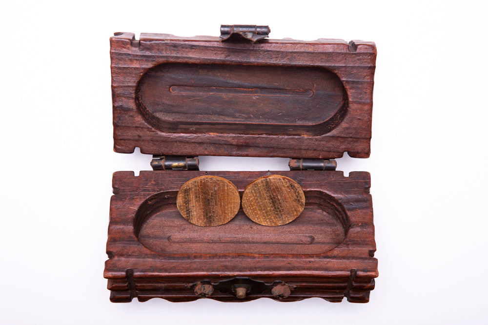 Buttons, sustainable banana earrings