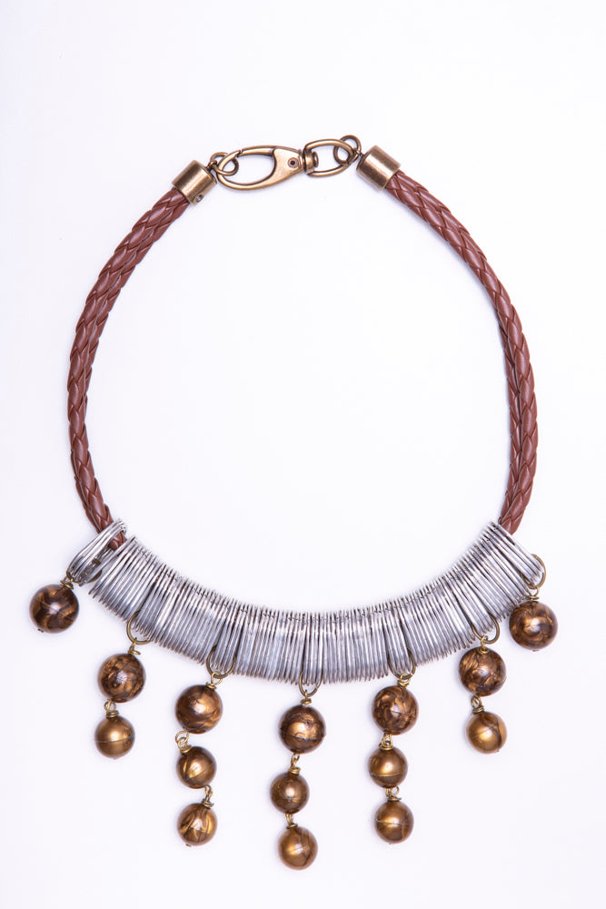 Colar de lata reciclada