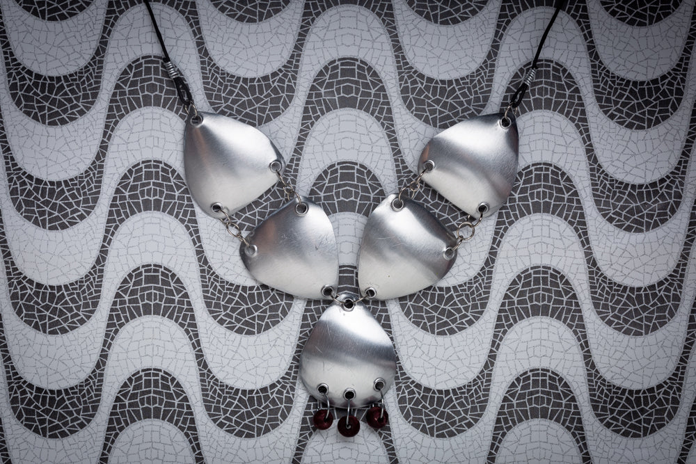 Colar de lata reciclada