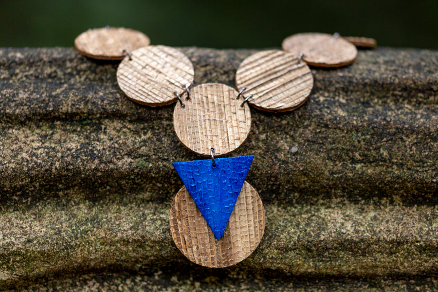sustainable necklace with recycled materials and banana fibre
