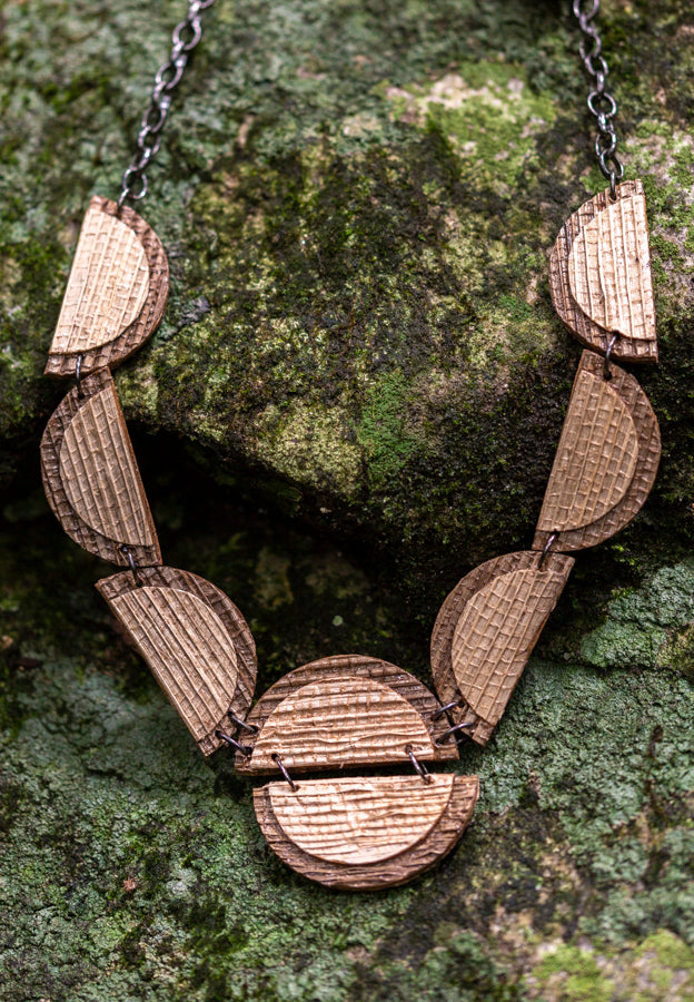 sustainable necklace with recycled materials and banana fibre