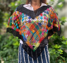 Garden bliss, embroidery filé poncho