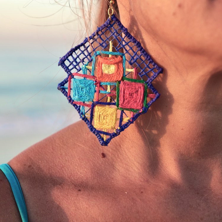 Splash, brincos bordados