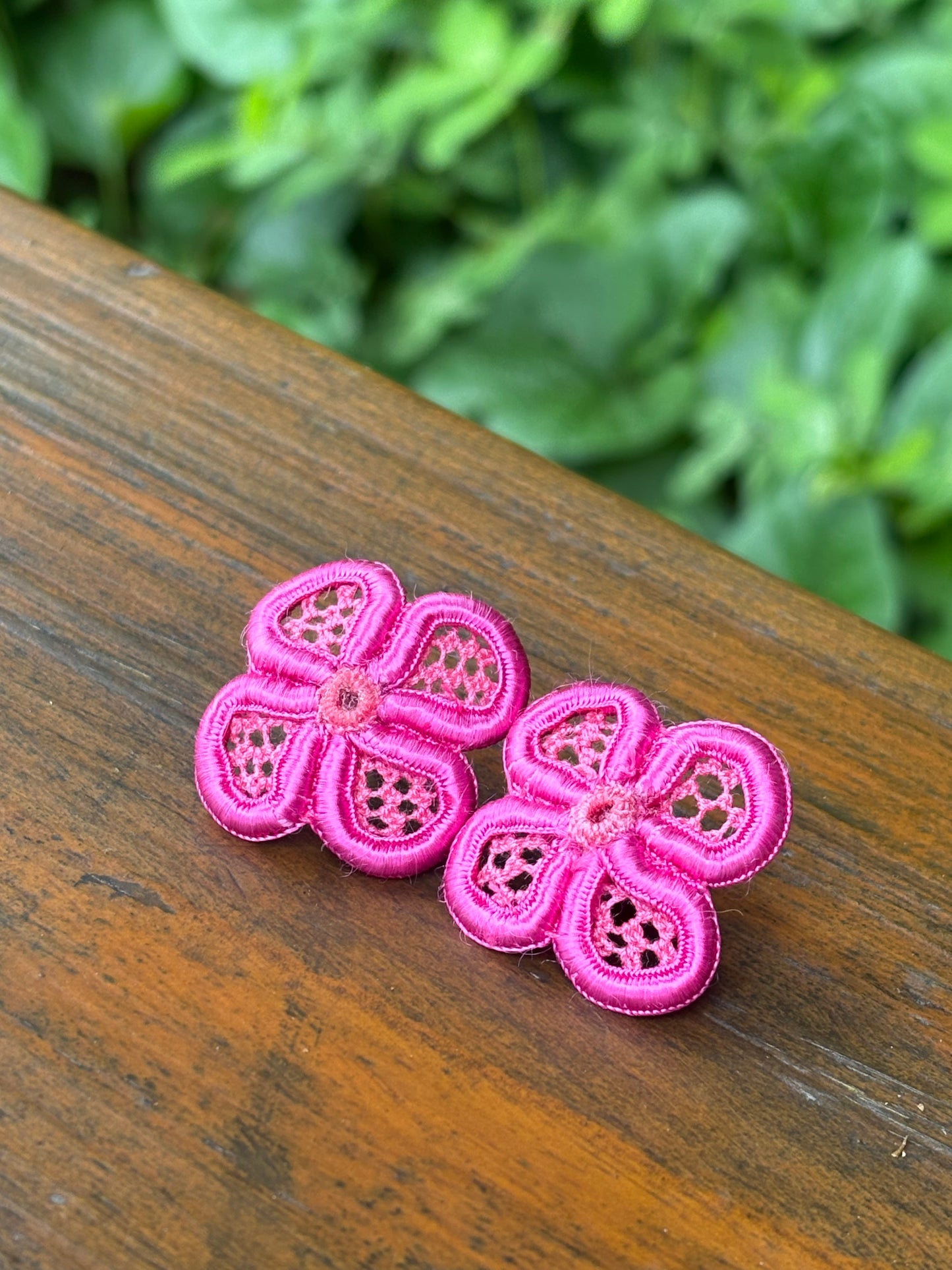 Primula, Irish lace earrings 