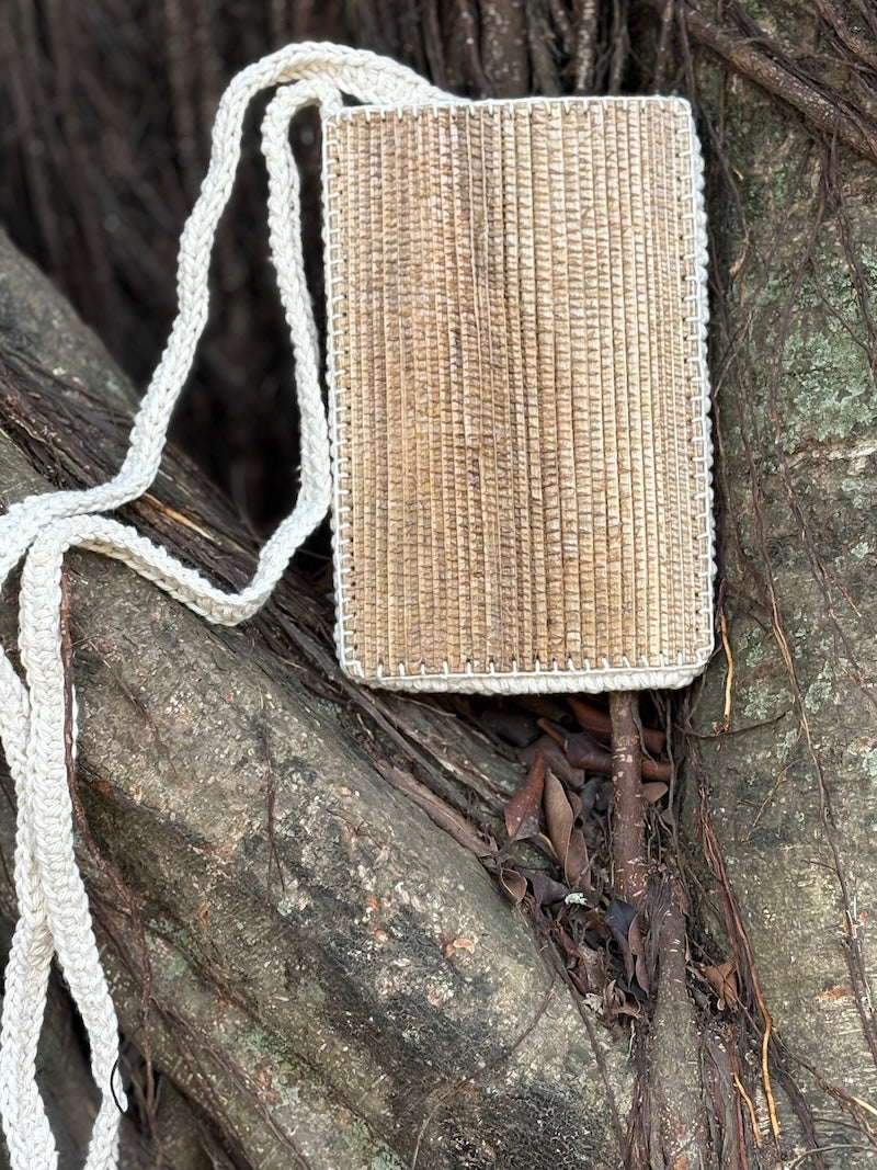 Beleza Natural, porta celular de Crochê e Bananeira Feita à Mão