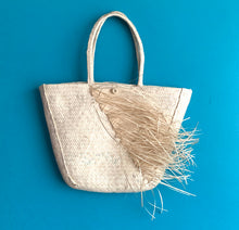 Carregar imagem no visualizador da galeria, Tropical wind, straw bag
