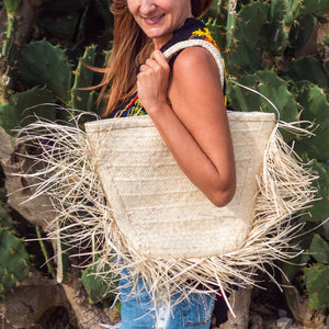 Tropical glamour, straw bag
