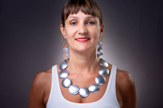 Revolução , colar de lata reciclada