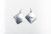 Carregar imagem no visualizador da galeria, Sailing tin, earrings