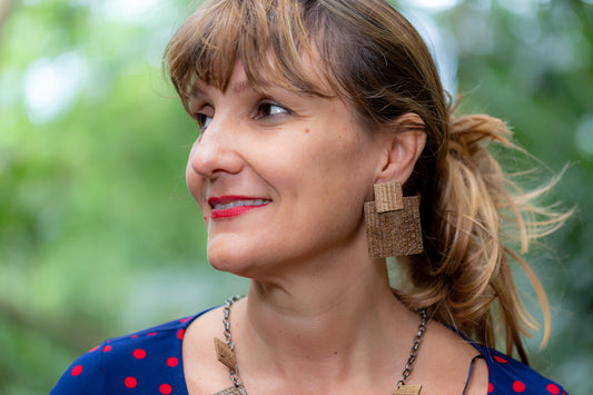sustainable earrings with recycled materials and banana fibre