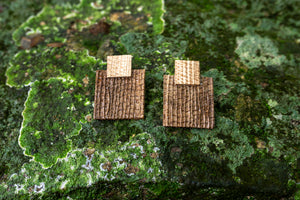 sustainable earrings with recycled materials and banana fibre