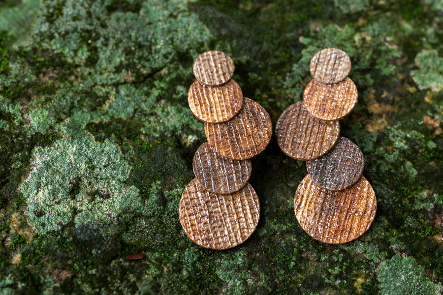 sustainable earrings with recycled materials and banana fibre