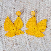 Carregar imagem no visualizador da galeria, Fairy,  crochet earrings