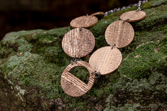 sustainable necklace with recycled materials and banana fibre